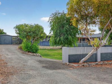 9 Wooleen Street, Golden Bay WA 6174
