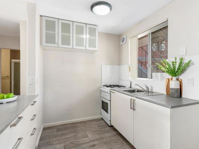 9/6 York Street, Inglewood WA 6052