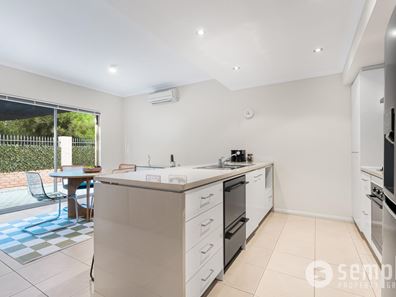 10/18 Jacksonia Promenade, Success WA 6164