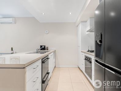 10/18 Jacksonia Promenade, Success WA 6164