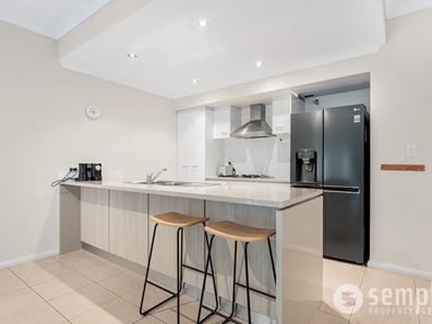 10/18 Jacksonia Promenade, Success WA 6164