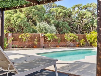 2 Emperor Way, Yanchep WA 6035