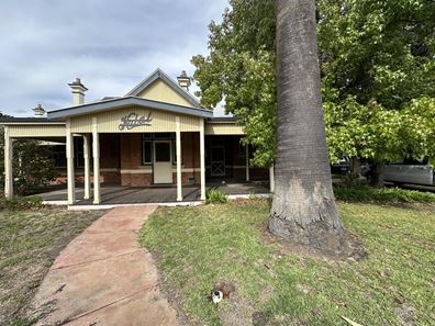 4 Clive  Street, Katanning WA 6317