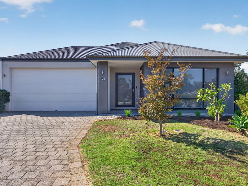 30 Dragonfly Boulevard, Lakelands