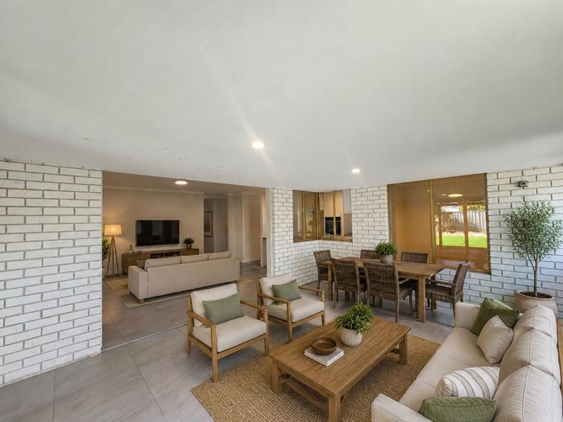 50 Forest Lakes Drive, Thornlie