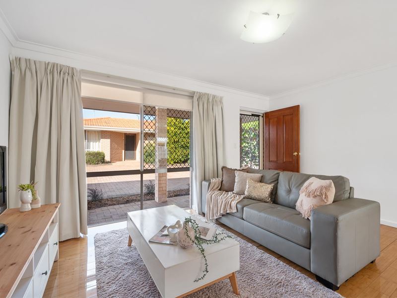 16/6-8 Pinewood Avenue, Kardinya