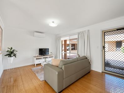 16/6-8 Pinewood Avenue, Kardinya WA 6163