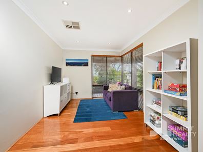 2 Lawson Road, Dalyellup WA 6230