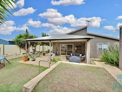 4 Curtin Grove, Mount Tarcoola WA 6530