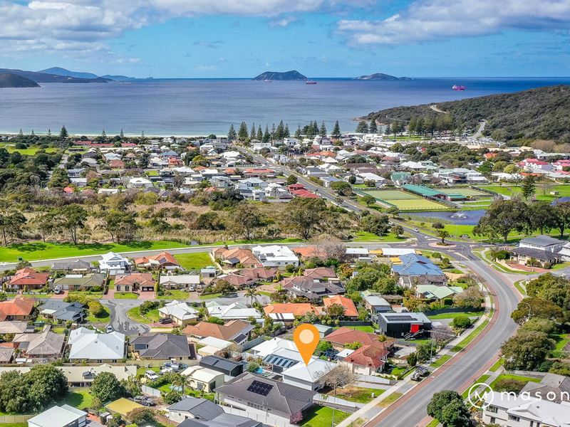 100 Middleton Road, Middleton Beach