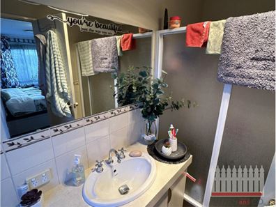 42 Alpina Promenade, Banksia Grove WA 6031