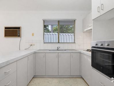 12 Kiesey Street, Coogee WA 6166