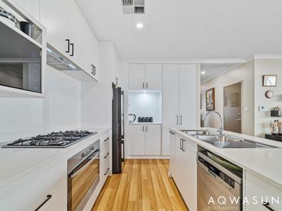 7 Perrinvale Loop, Golden Bay WA 6174