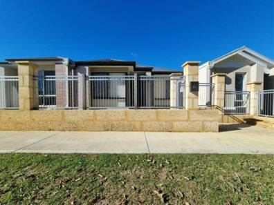 12 Bistre Way, Haynes WA 6112