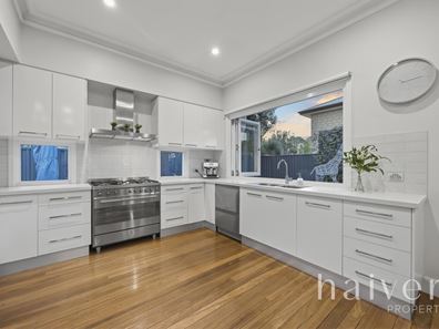 23 Kitchener Road, Melville WA 6156