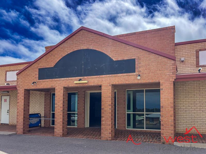 4/2 Oceanside Drive, Wandina WA 6530