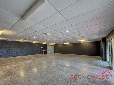 4/2 Oceanside Drive, Wandina WA 6530
