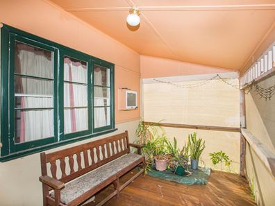 15 Koolgoo Way, Koongamia WA 6056