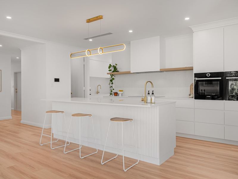 15 Hartz Way, Wandi WA 6167