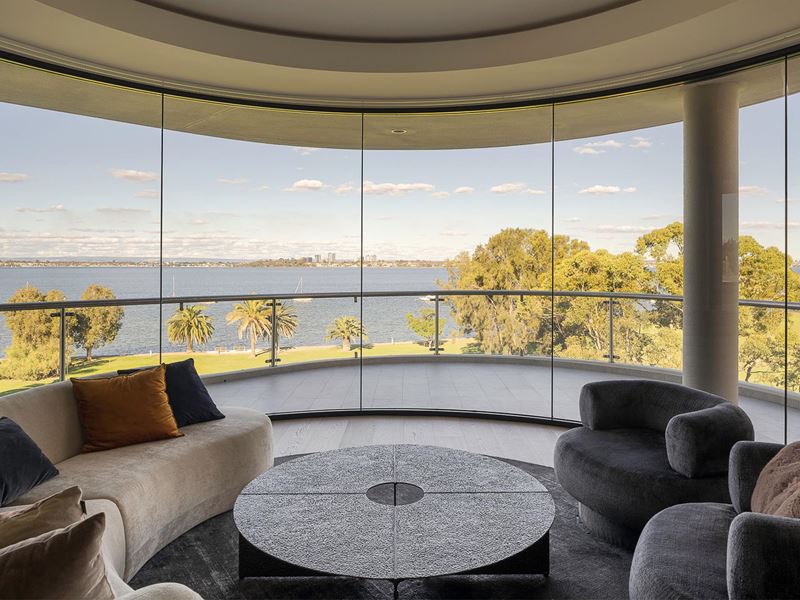 4/14 The Avenue, Crawley WA 6009