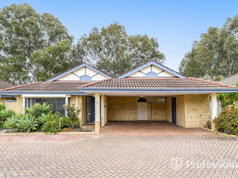 7/30 Winchester Place, Ballajura