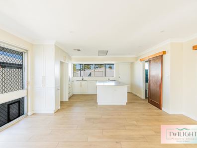 47 Biscayne Street, Safety Bay WA 6169