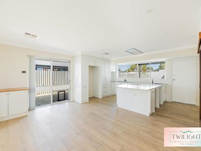 47 Biscayne Street, Safety Bay WA 6169