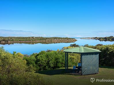15 River Drive, Cape Burney WA 6532