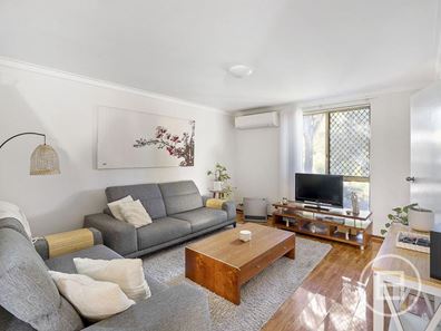 4/15 Daley Street, Yokine WA 6060