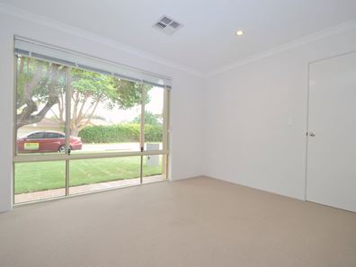 3 Evelyn Street, Gosnells WA 6110