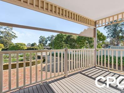 5 Gloucester Road, Kalamunda WA 6076