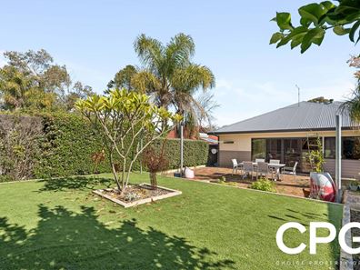 5 Gloucester Road, Kalamunda WA 6076