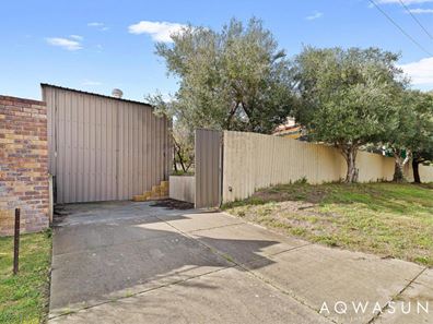 19 Tangadee Road, Golden Bay WA 6174