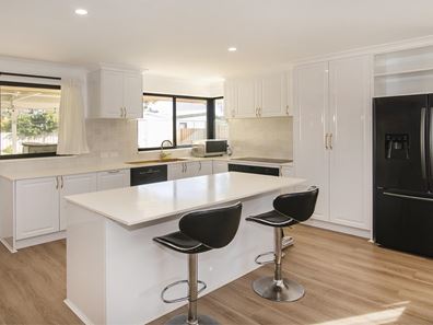 7 Cloisters Cove, West Busselton WA 6280