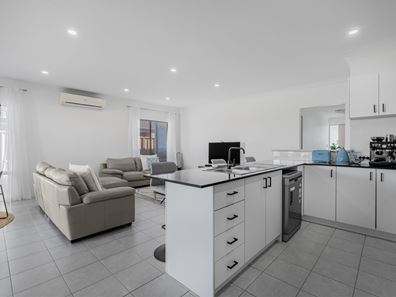 40 Lamorak Way, Baldivis WA 6171