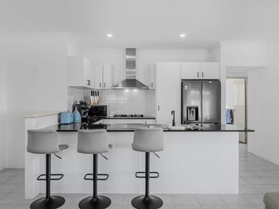 40 Lamorak Way, Baldivis WA 6171