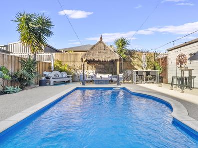 49 Torwood Edge, Halls Head WA 6210