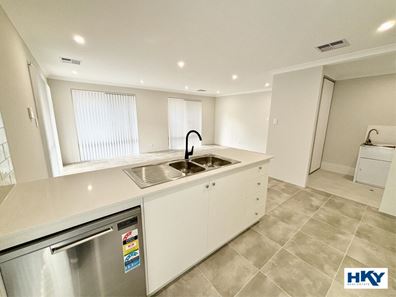 23 Hoking Cove, Ellenbrook WA 6069