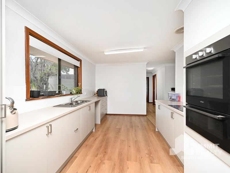 4 Hawkins Court, Australind WA 6233