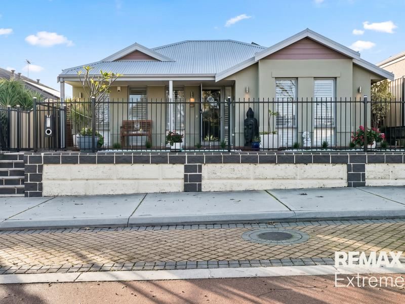 17 Porzana Boulevard, Tapping WA 6065