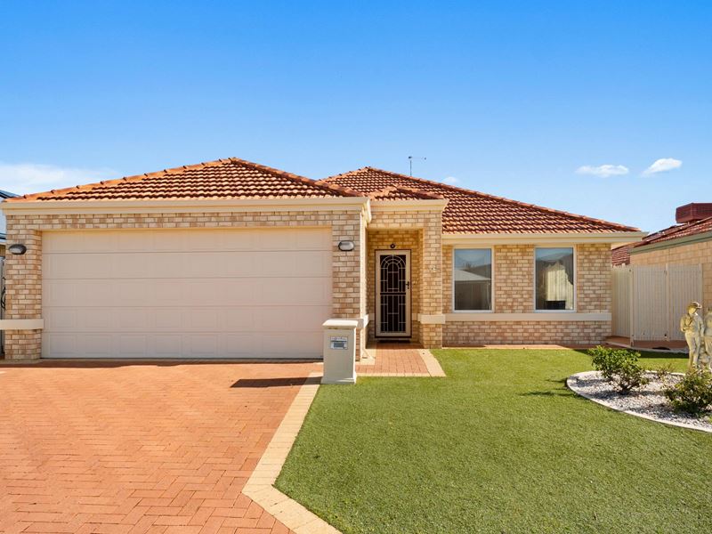 4 Ortona Crescent, Secret Harbour
