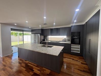 13 Quenda Dr, Canning Vale WA 6155