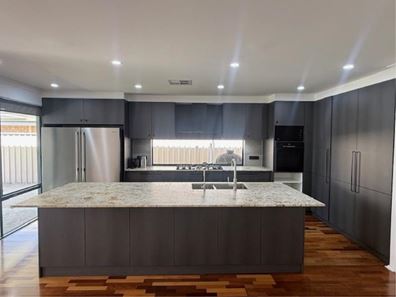 13 Quenda Dr, Canning Vale WA 6155