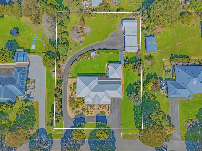 22 Deloraine Drive, Warrenup WA 6330