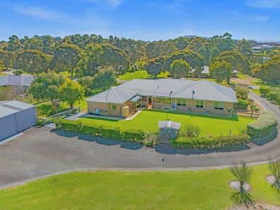 22 Deloraine Drive, Warrenup WA 6330