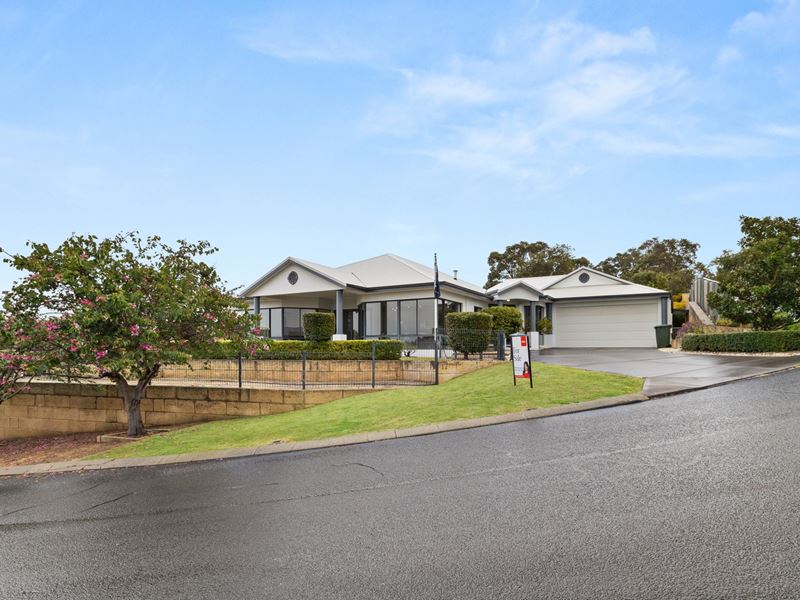 17 Parakeet Outlook, Australind WA 6233