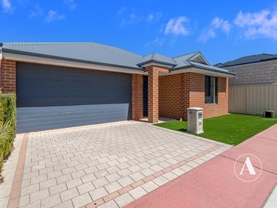 36/11 Hazlett Way, Canning Vale WA 6155