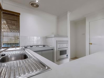6 Sepal Close, Seville Grove WA 6112