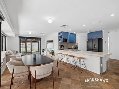 27 Gentle Circle, South Guildford WA 6055