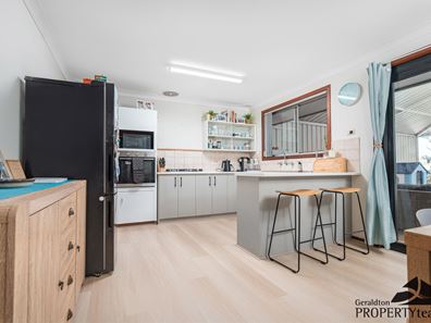 64 Mcaleer Drive, Mahomets Flats WA 6530